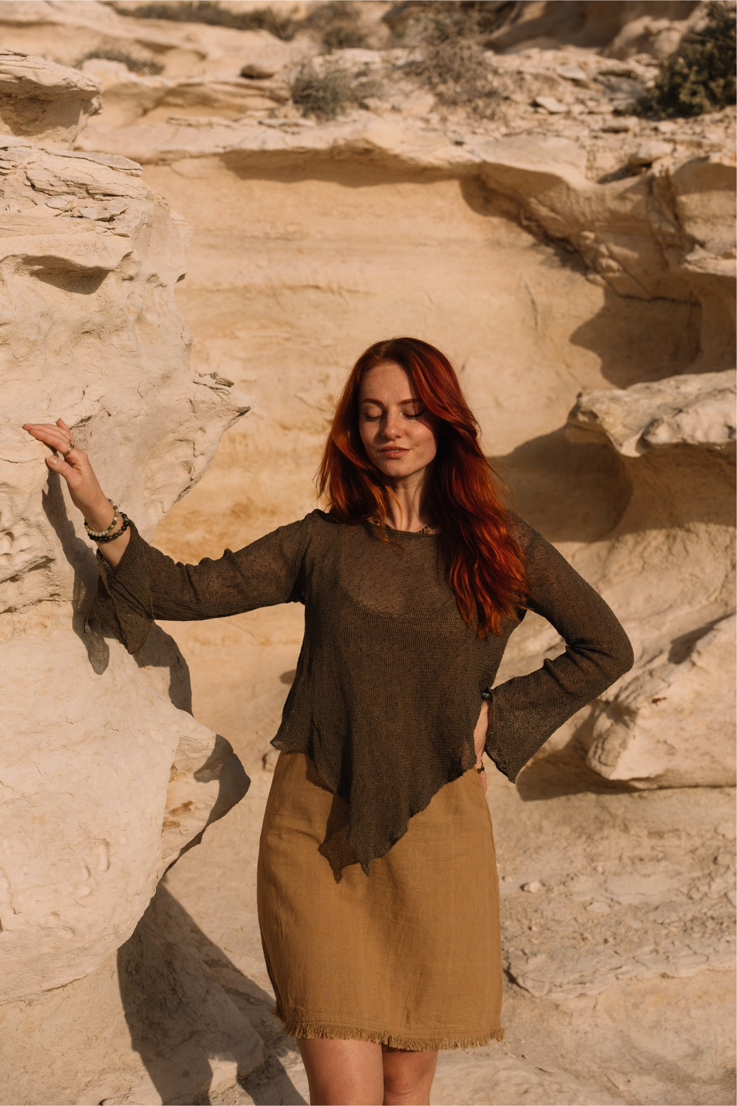  Analyzing image    boho-pointed-blouse-with-wide-sleeves-in-color-green