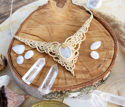 Bohemian moonstone macrame necklace