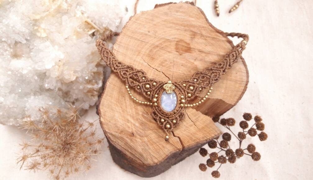 Bohemian Moonstone necklace Moonstone macrame necklace tribal necklace with healing crystal Bohemian necklace with stone.