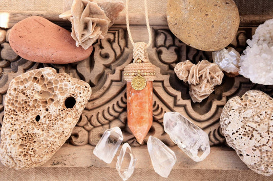 Sunstone point pendant | Boho pendant | Macrame pendant | Spiritual pendulum | Boho chic pendant