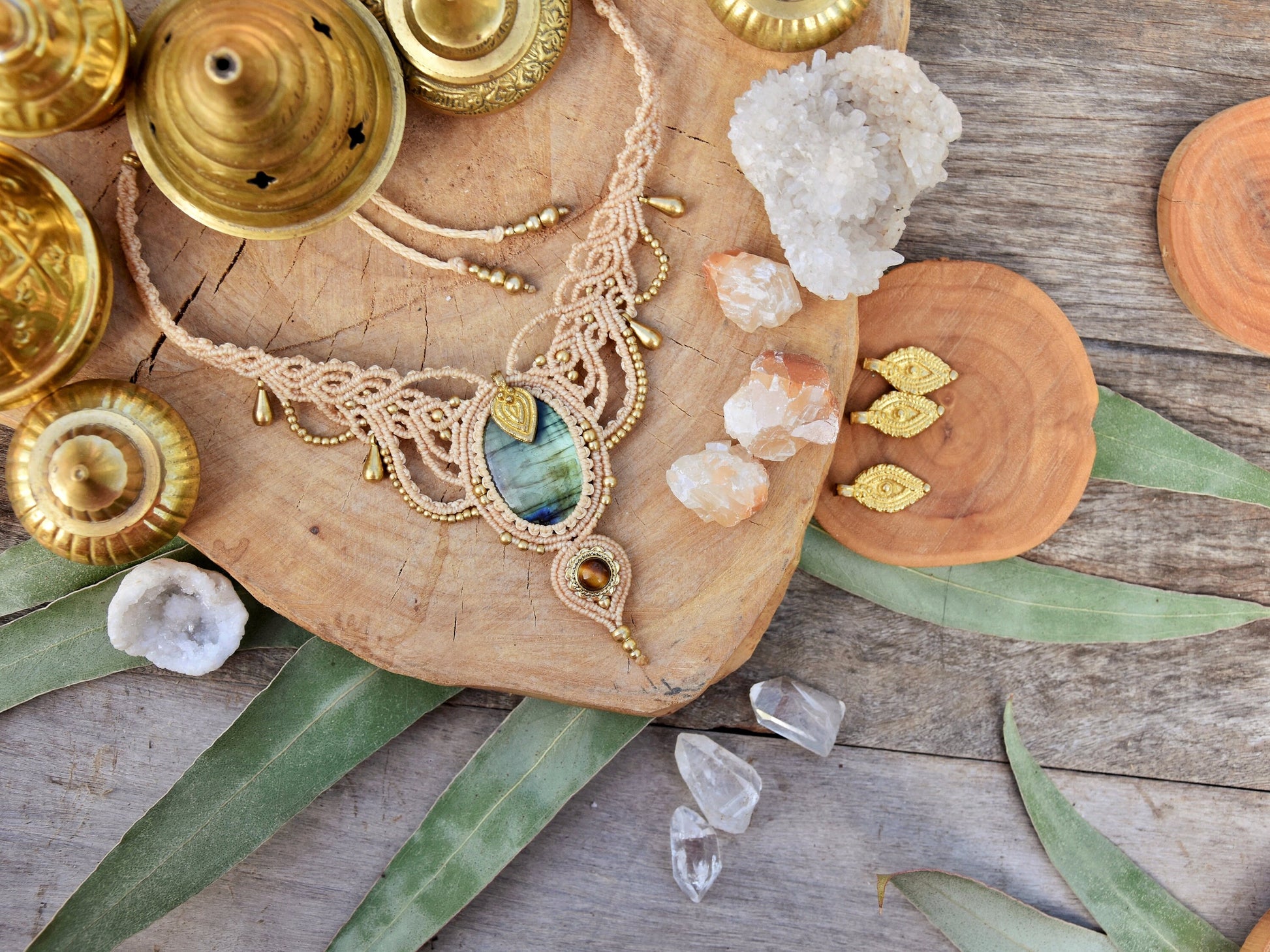 Boho macrame necklace with dangling charms | Tribal Labradorite necklace | Goddess necklace | Victorian style necklace