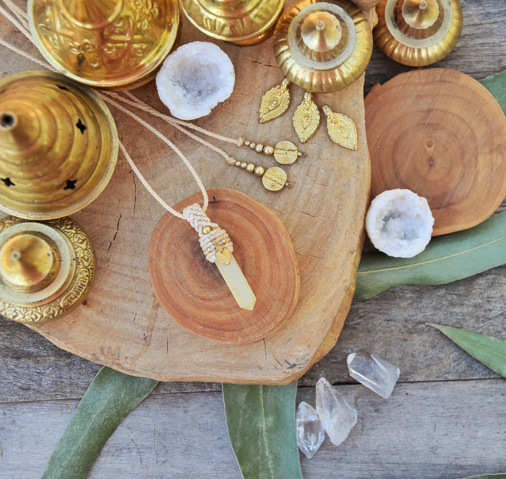 Small tower crystal pendant | Boho pendant | Yoga pendant | Spiritual pendulum | natural pendant