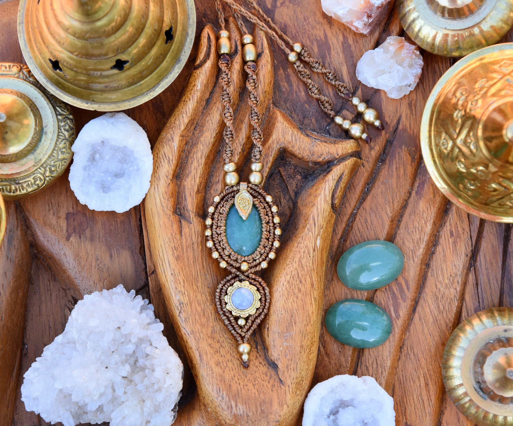 Bohemian gemstone pendant | Aventurine and Moonstone pendant | Macrame pendant | Boho necklace | gemstone necklace