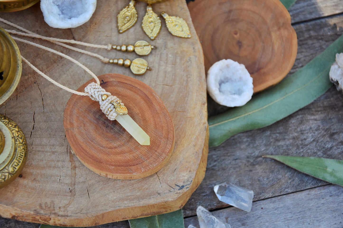 Small tower crystal pendant | Boho pendant | Yoga pendant | Spiritual pendulum | natural pendant