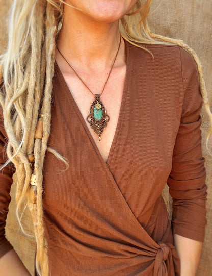 Cute boho pendant | Ornamental macrame pendant | crystal necklace | gemstone necklace | yoga necklace