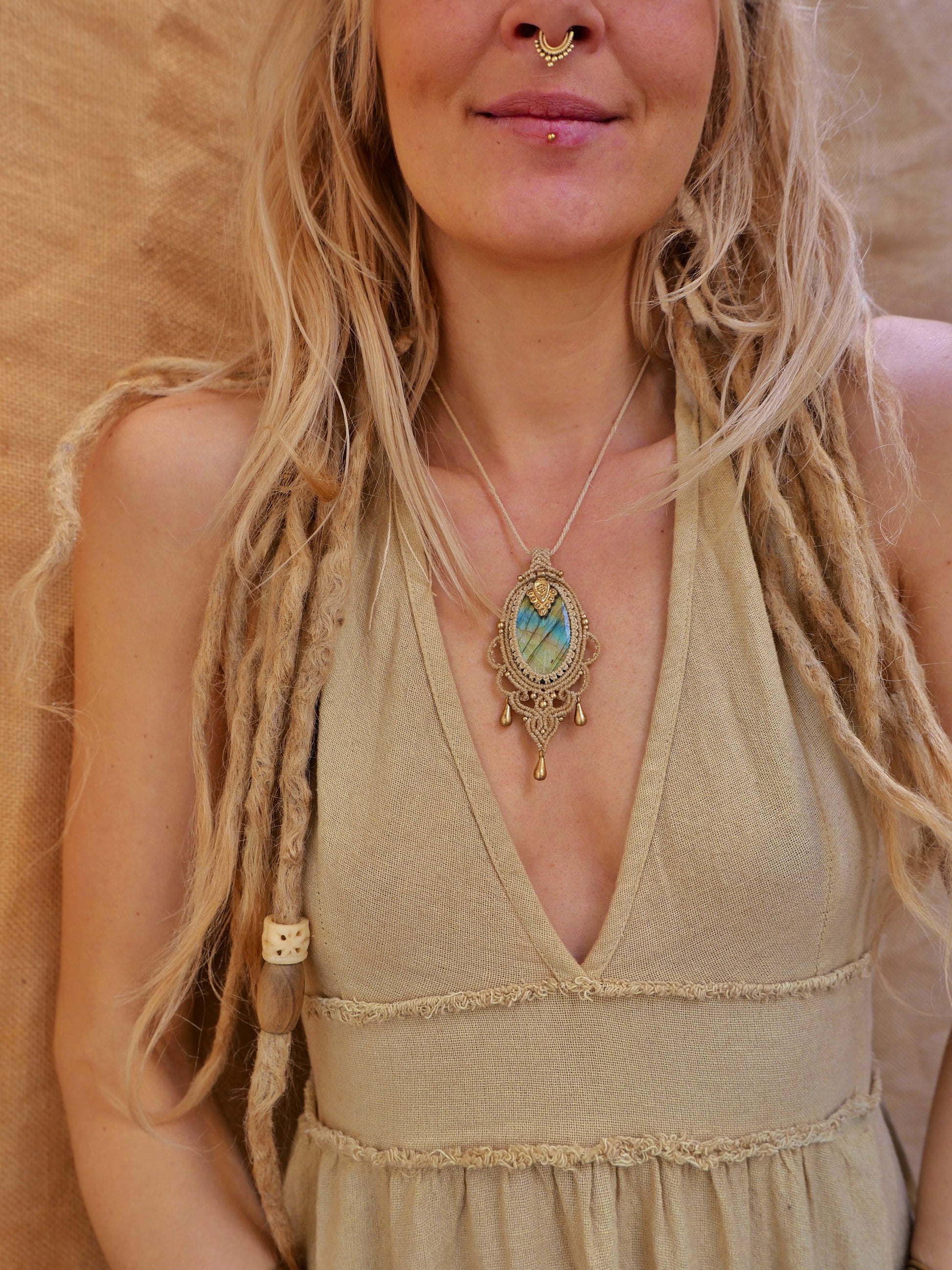 Labradorite pendant | Boho macrame pendant | Labradorite necklace | bohemian necklace | Gypsy necklace