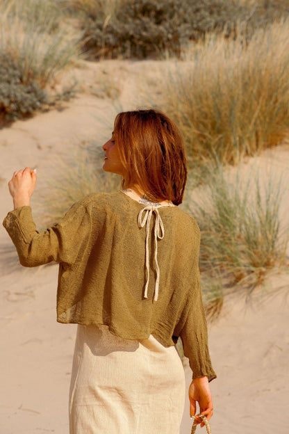 Loose fit cropped boho blouse with a beautiful open weave cotton fabric | Wood brown