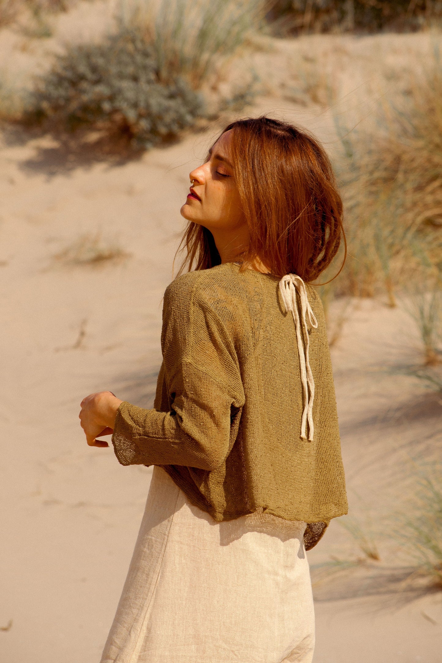 Loose fit cropped boho blouse with a beautiful open weave cotton fabric | Wood brown