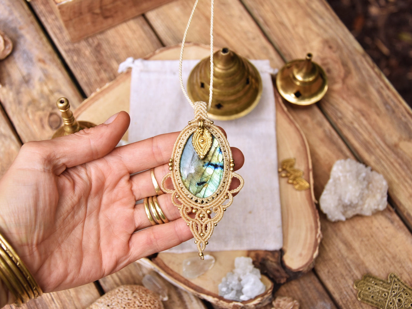 Labradorite macrame pendant | Boho necklace | tribal necklace | bohemian necklace | Gypsy necklace