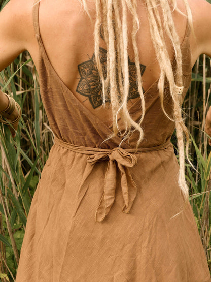 Romantic boho dress with a high low design and a waist strap | Rust