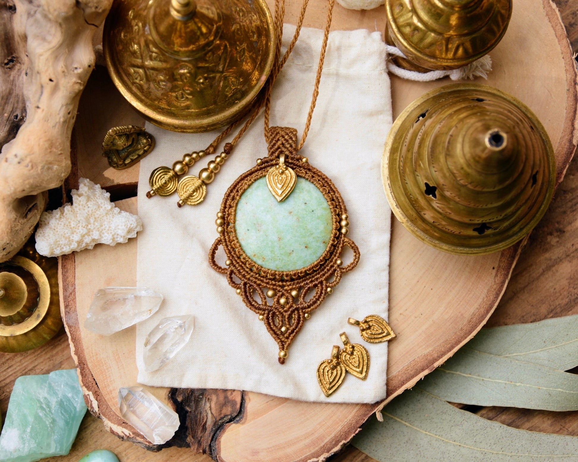 Large round gemstone pendant | Bohemian pendant | Boho necklace | Crystal necklace | chrysoprase necklace