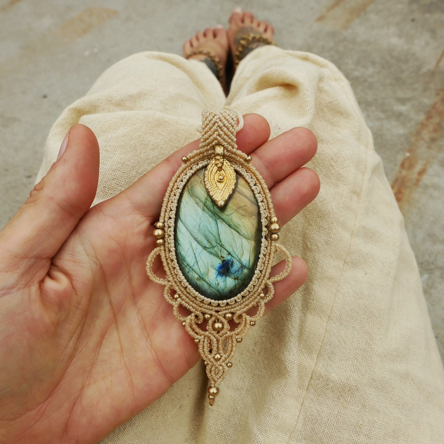 Large Labradorite macrame necklace | Bohemian macrame pendant | tribal necklace | Spiritual jewelry | Gypsy necklace