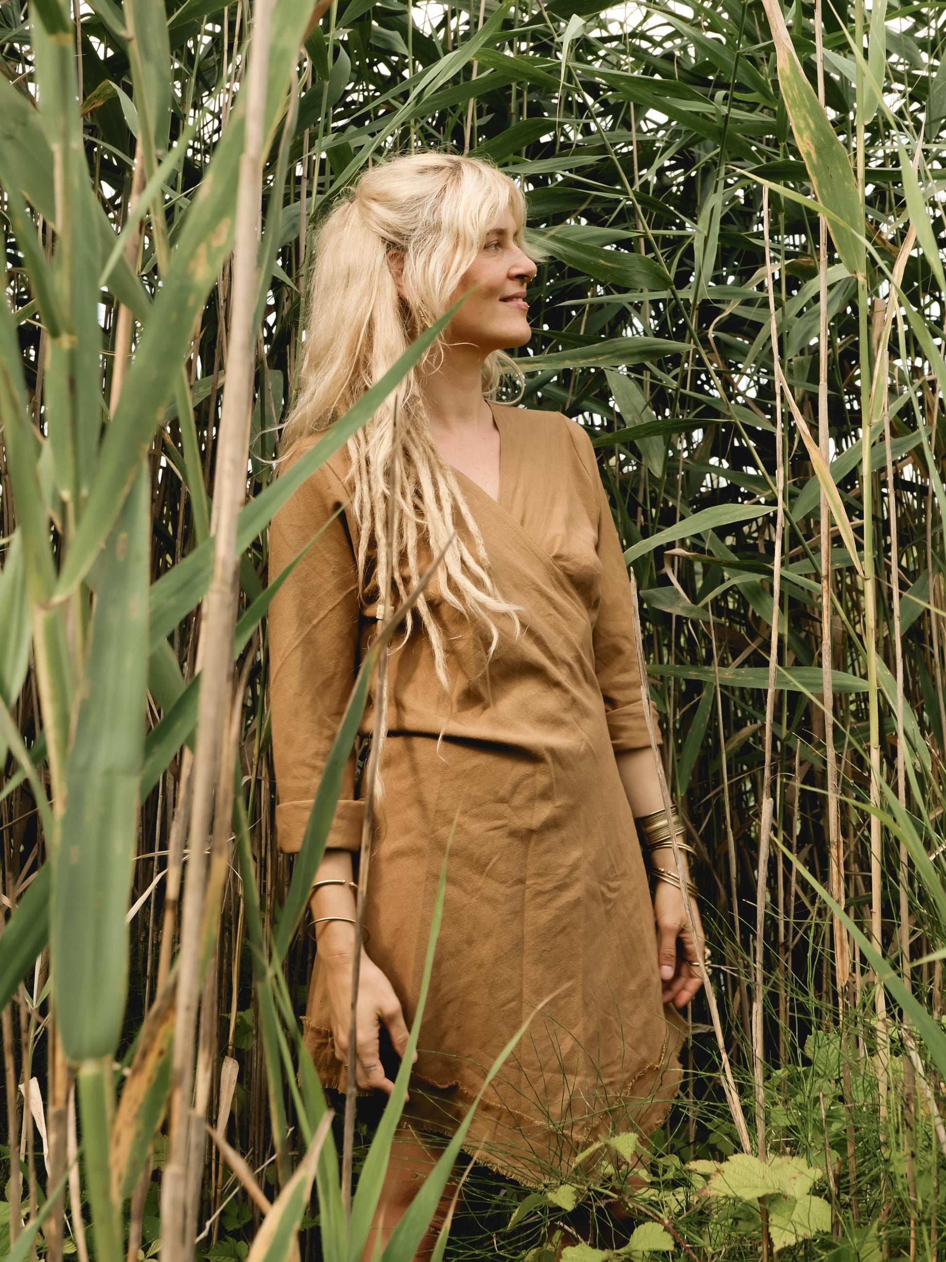 Bohemian wrap dress with fringed edges in natural cotton | Cinnamon